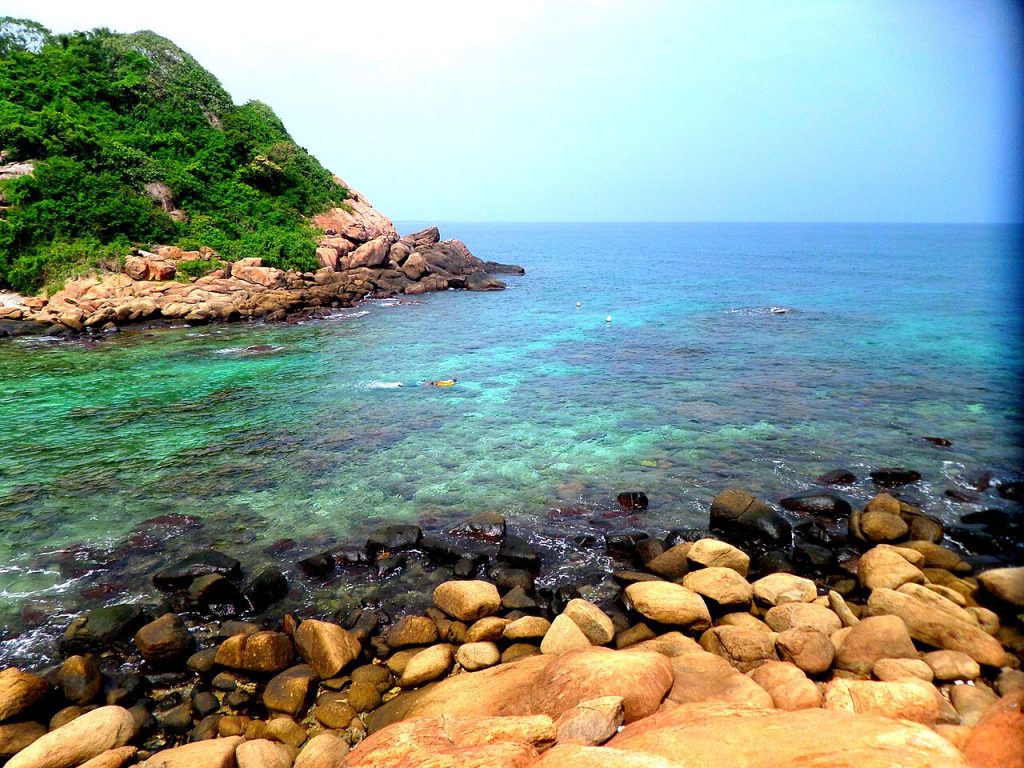 Clear water over the reef at Pigeon Island National Park