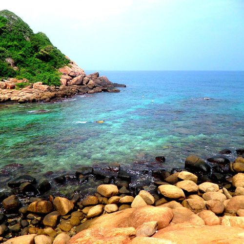 Clear water over the reef at Pigeon Island National Park