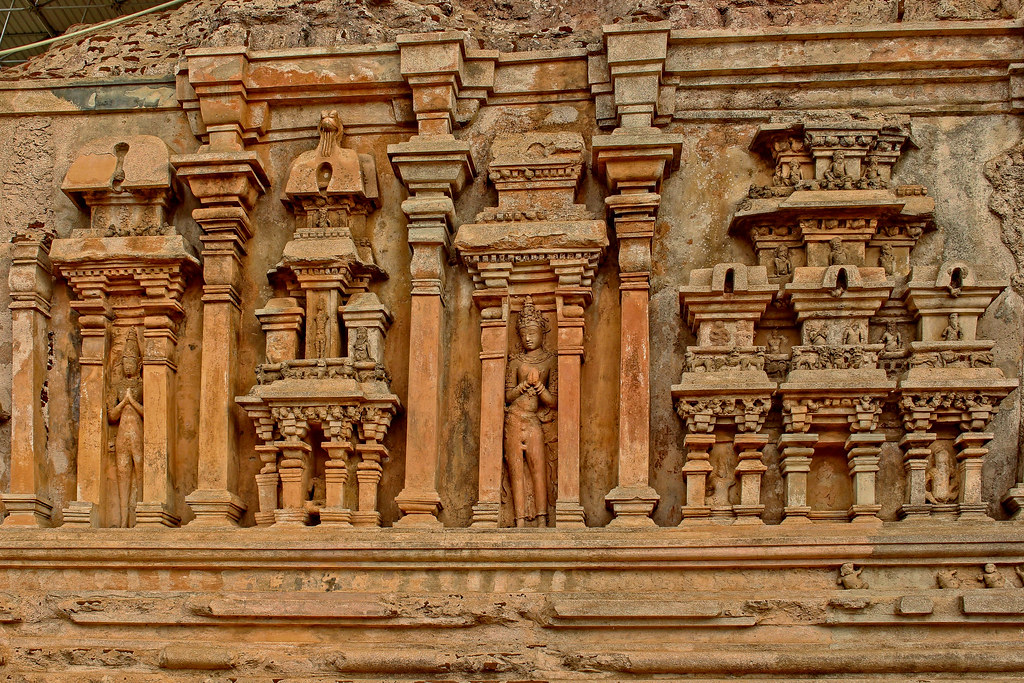 Polonnaruwa Ancient City Ancient stone carvings in the ancient city of Polonnaruwa