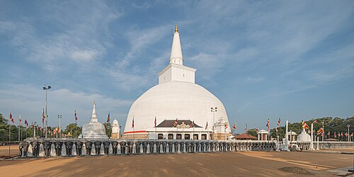 Ruwanwelisaya on an Anuradhapura day trip from Kandy