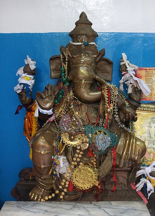 Gangaramaya Temple on a Colombo city tour