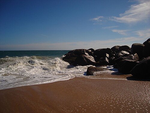 Waves breaking on the rocks at Kirinda beach